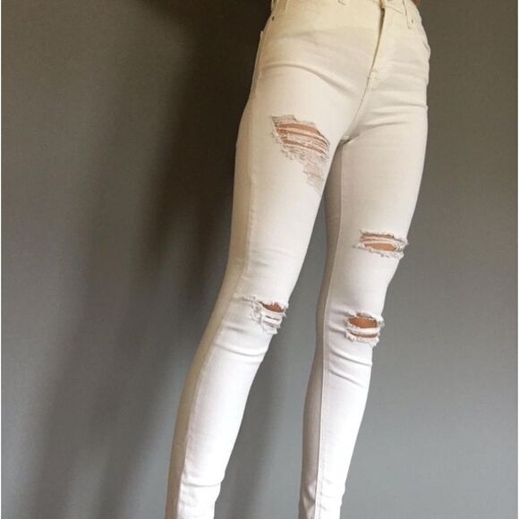 Topshop White Jamie Moto Distressed High-Rise Skinny Jeans

Product Details - Picture 1 of 9